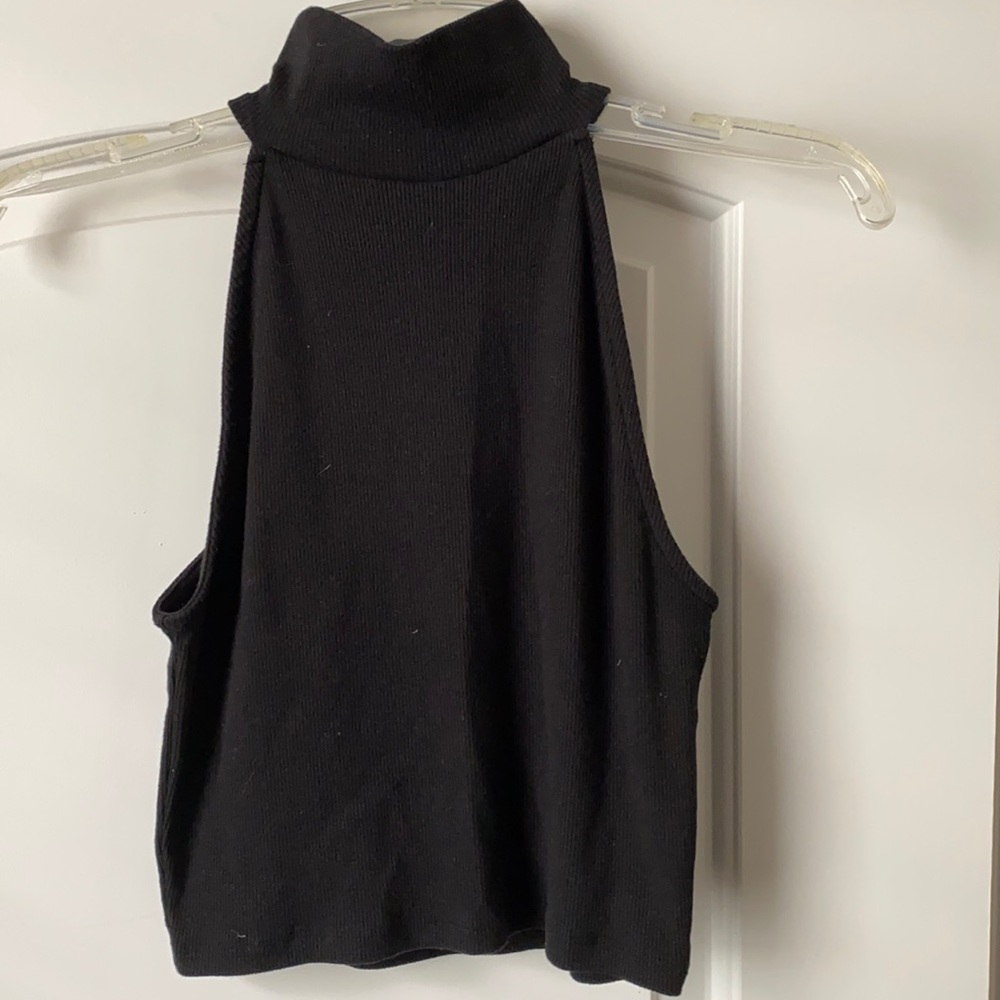 📦 MOVING SALE 🤑 ASOS | Black Ribbed Turtleneck Crop Top